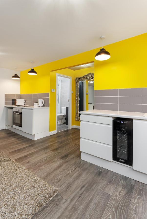 Snuggle Cove Apartments By Bella Vita Stays Liverpool Exterior photo