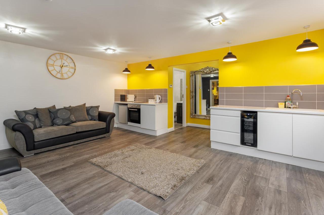 Snuggle Cove Apartments By Bella Vita Stays Liverpool Exterior photo