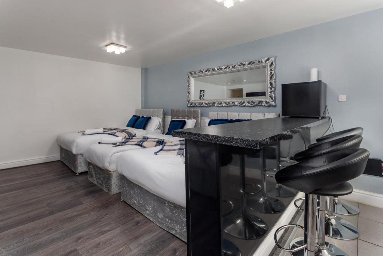 Snuggle Cove Apartments By Bella Vita Stays Liverpool Exterior photo
